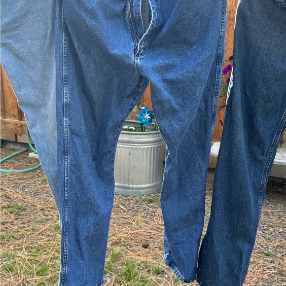 Wrangler Men’s Jeans  Label 40x32” - actual 36”x30” - Picture 2 of 4